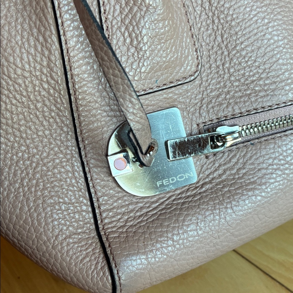 Soft leather satchel - Picture 16 of 16